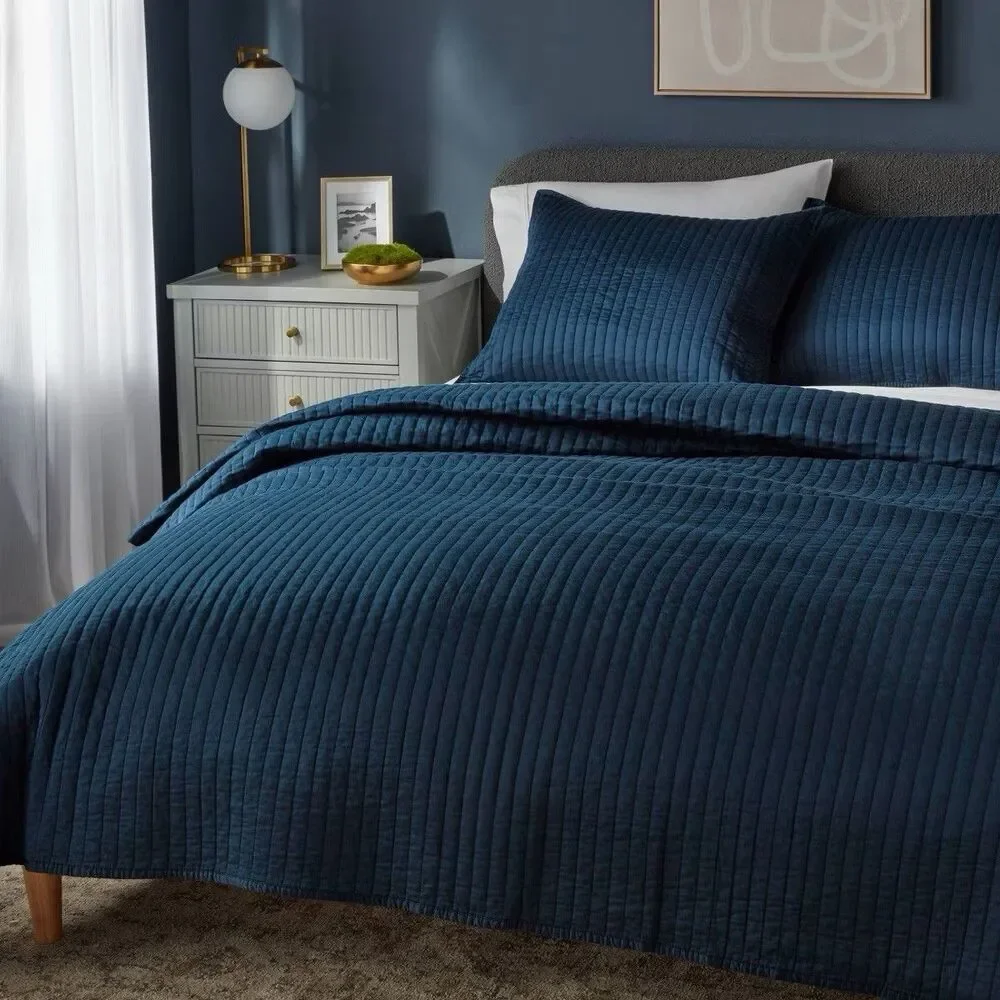 Threshold™ King Washed Cotton Sateen Quilt Dark Navy OEKO-TEX 250 Thread Count